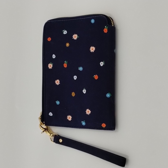 Ban.do navy floral wristlet w/removable strap gold hardware zip around - Picture 4 of 9